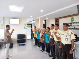 Briefing Petugas PTSP