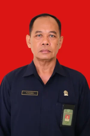 Foto Pegawai – Purnomo